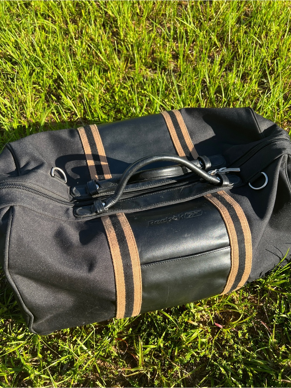 CLEAN Vintage Reebok Black Duffle Bag Carry Luggage Sports